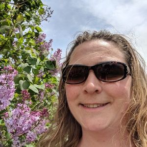 Meet your Posher, Lura